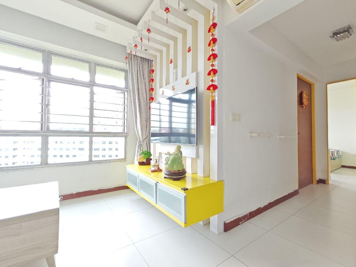 Prop-GPT: HDB Apartment: D19 Punggol 313A Sumang Link