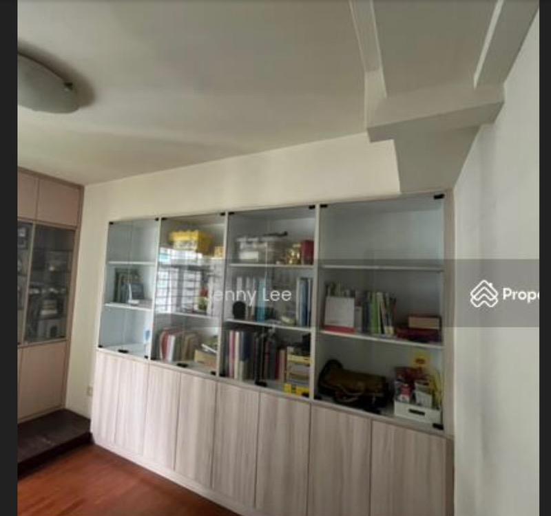 HDB Apartment for Sale, 404A Fernvale Lane HDB Apartment For Sale, $650,000, 3 Bed 2 Bath 1,216 sqft $535.00 psf, SGD 650,000 | 99-year Leasehold