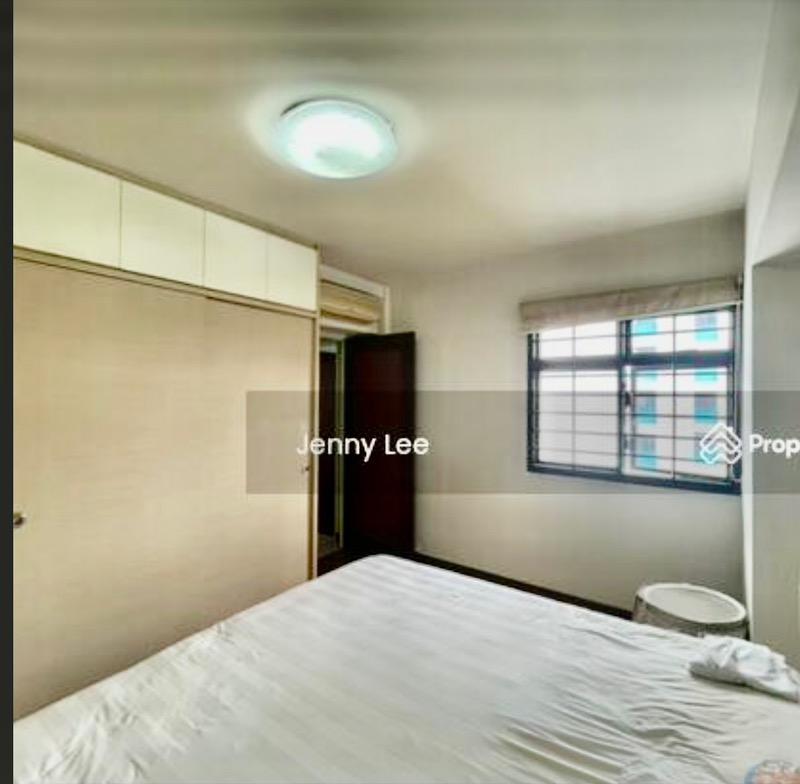 HDB Apartment for Sale, 404A Fernvale Lane HDB Apartment For Sale, $650,000, 3 Bed 2 Bath 1,216 sqft $535.00 psf, SGD 650,000 | 99-year Leasehold