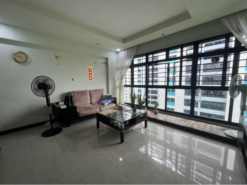 HDB Apartment for Sale, 404A Fernvale Lane HDB Apartment For Sale, $650,000, 3 Bed 2 Bath 1,216 sqft $535.00 psf, SGD 650,000 | 99-year Leasehold
