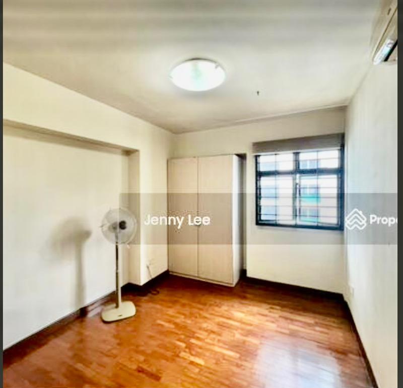 HDB Apartment for Sale, 404A Fernvale Lane HDB Apartment For Sale, $650,000, 3 Bed 2 Bath 1,216 sqft $535.00 psf, SGD 650,000 | 99-year Leasehold