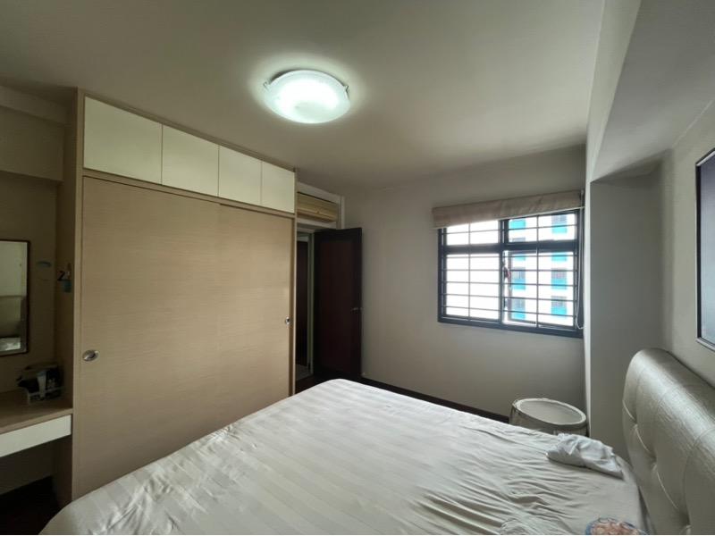 HDB Apartment for Sale, 404A Fernvale Lane HDB Apartment For Sale, $650,000, 3 Bed 2 Bath 1,216 sqft $535.00 psf, SGD 650,000 | 99-year Leasehold