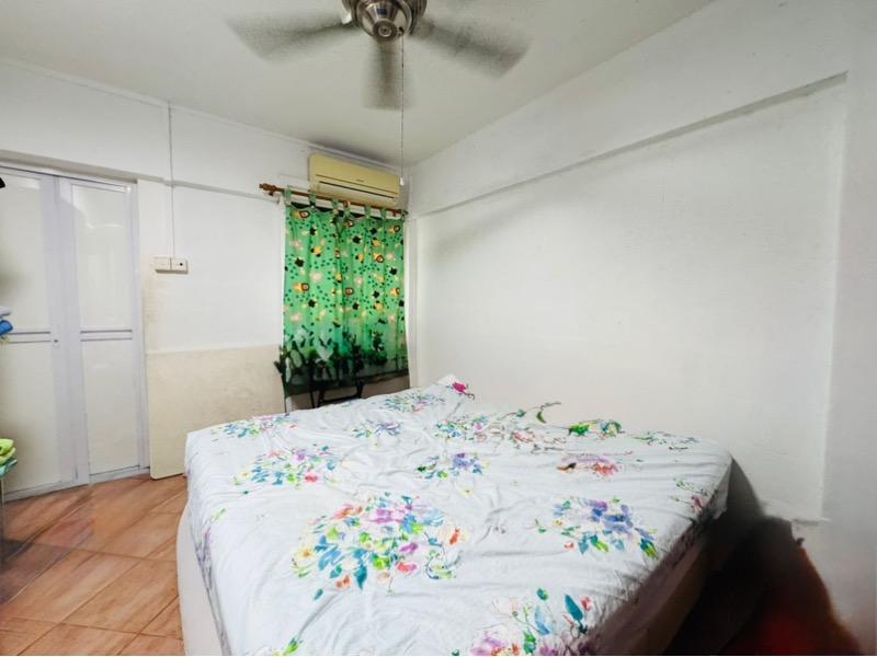 HDB Apartment for Sale, 230 Ang Mo Kio Avenue 3 HDB Apartment For Sale, $438,888, 2 Bed 2 Bath 721 sqft $609.00 psf, SGD 438,888 | 99-year Leasehold