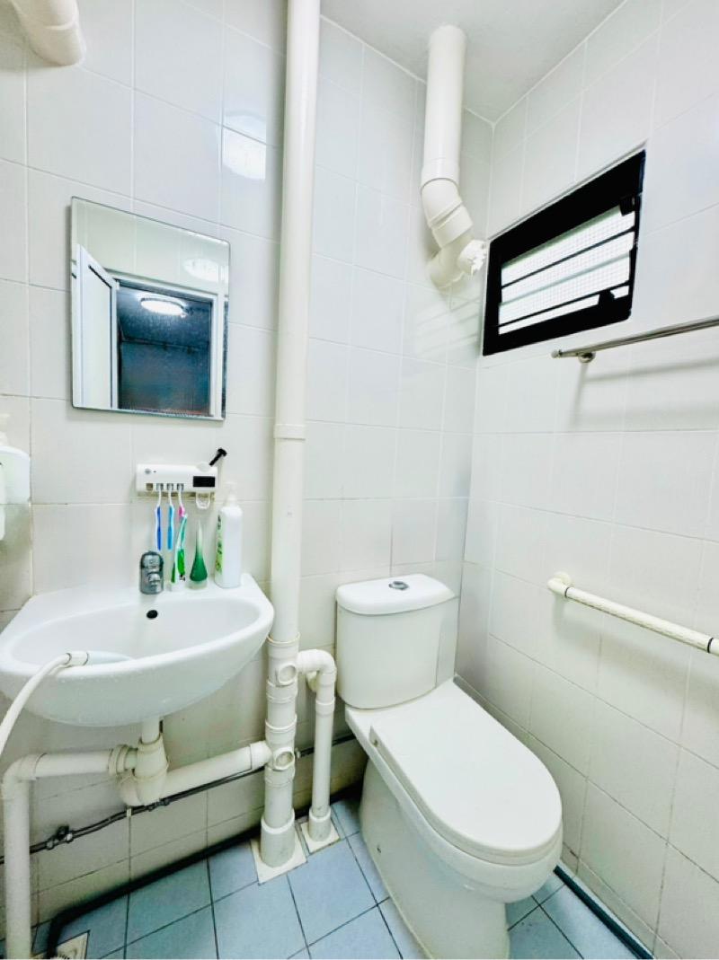 HDB Apartment for Sale, 230 Ang Mo Kio Avenue 3 HDB Apartment For Sale, $438,888, 2 Bed 2 Bath 721 sqft $609.00 psf, SGD 438,888 | 99-year Leasehold