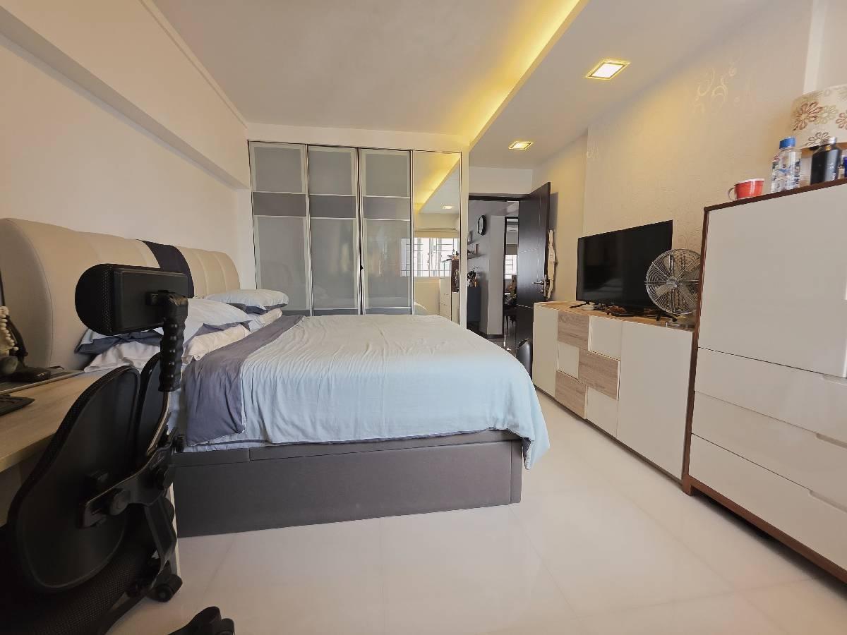 HDB Apartment for Sale, 111 Bukit Purmei Road HDB Apartment For Sale, $795,000, 3 Bed 2 Bath 1,119 sqft $710.00 psf, SGD 795,000 | 99-year Leasehold