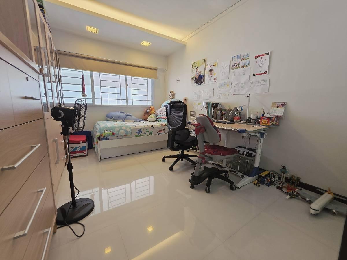 HDB Apartment for Sale, 111 Bukit Purmei Road HDB Apartment For Sale, $795,000, 3 Bed 2 Bath 1,119 sqft $710.00 psf, SGD 795,000 | 99-year Leasehold