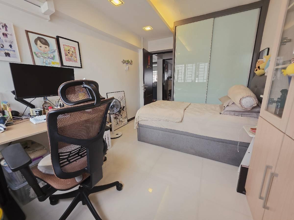HDB Apartment for Sale, 111 Bukit Purmei Road HDB Apartment For Sale, $795,000, 3 Bed 2 Bath 1,119 sqft $710.00 psf, SGD 795,000 | 99-year Leasehold