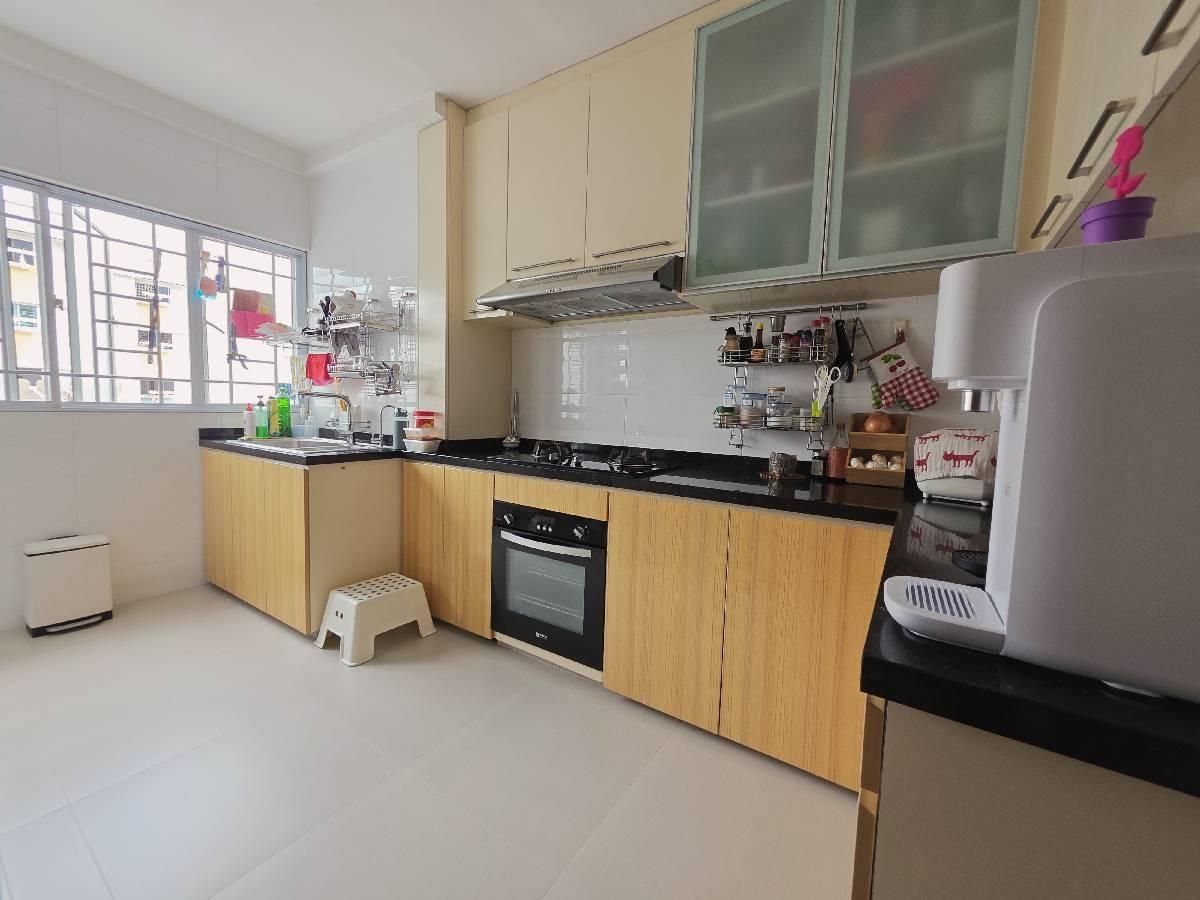 HDB Apartment for Sale, 111 Bukit Purmei Road HDB Apartment For Sale, $795,000, 3 Bed 2 Bath 1,119 sqft $710.00 psf, SGD 795,000 | 99-year Leasehold