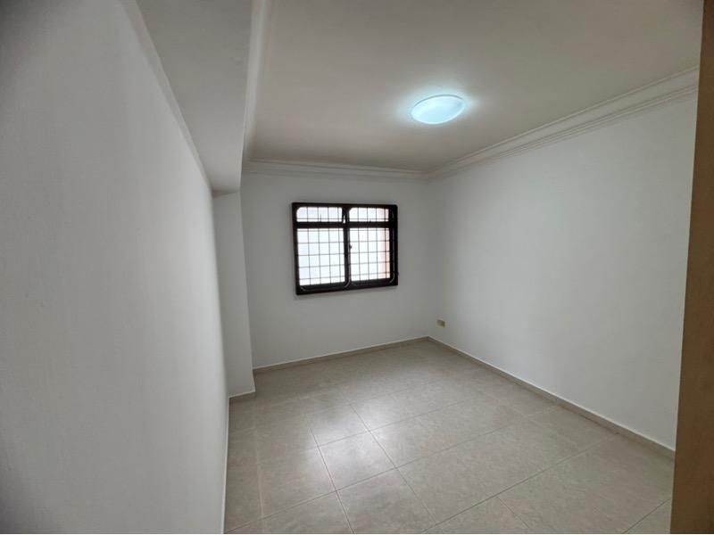HDB Apartment for Sale, 296B Compassvale Crescent HDB Apartment For Sale, $600,000, 3 Bed 2 Bath 979 sqft $613.00 psf, SGD 600,000 | 99-year Leasehold