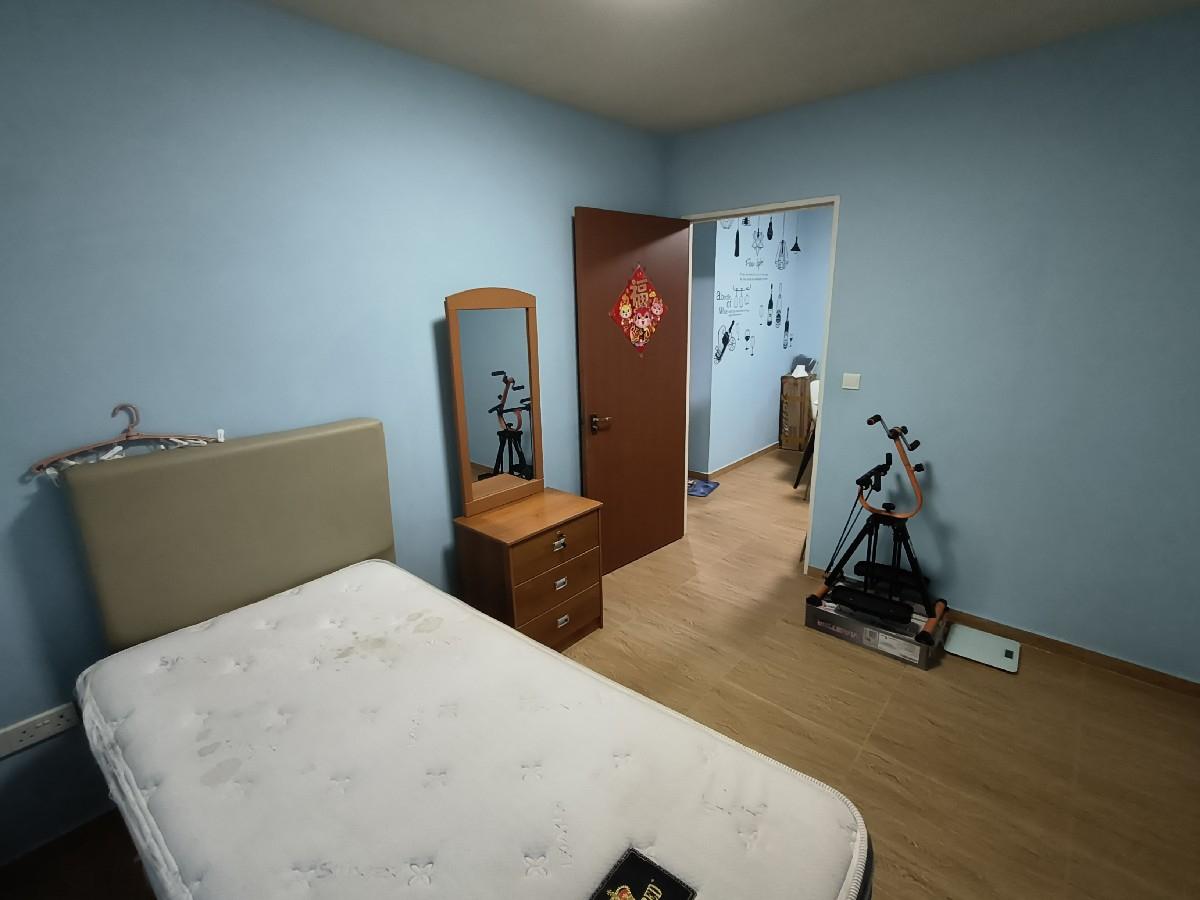 HDB Apartment for Sale, 104C Canberra Street HDB Apartment For Sale, $608,888, 3 Bed 2 Bath 1,001 sqft $608.00 psf, SGD 608,888
