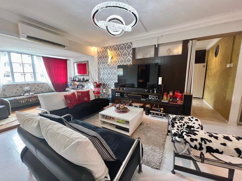 HDB Apartment for Sale, 134 Pasir Ris Street 11 HDB Apartment For Sale, $899,000, 4 Bed 2 Bath 1,560 sqft $576.00 psf, SGD 899,000 | 99-year Leasehold