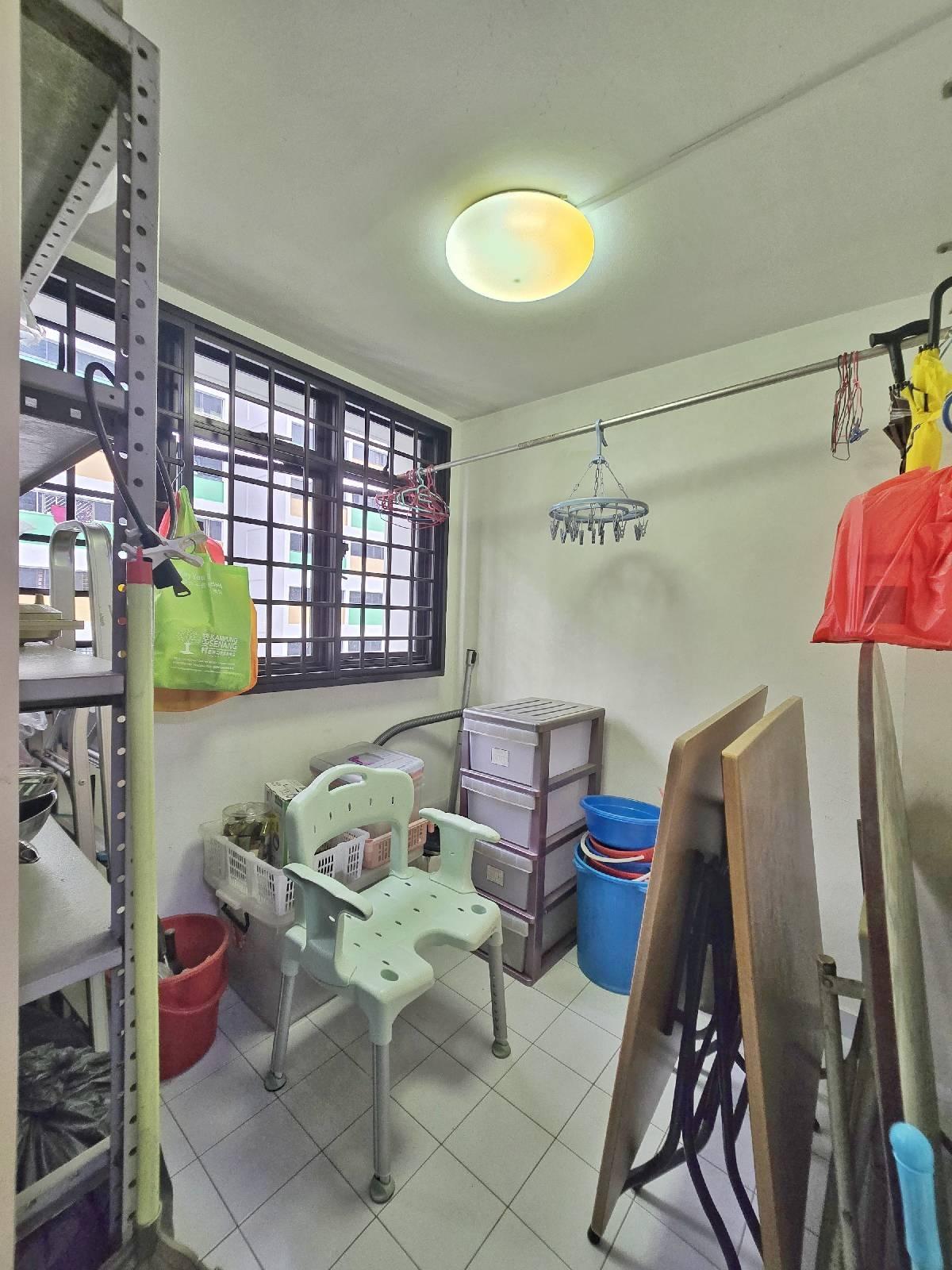 HDB Apartment for Sale, 7 Marsiling Drive HDB Apartment For Sale, $415,000, 3 Bed 2 Bath 947 sqft $438.00 psf, SGD 415,000 | 99-year Leasehold
