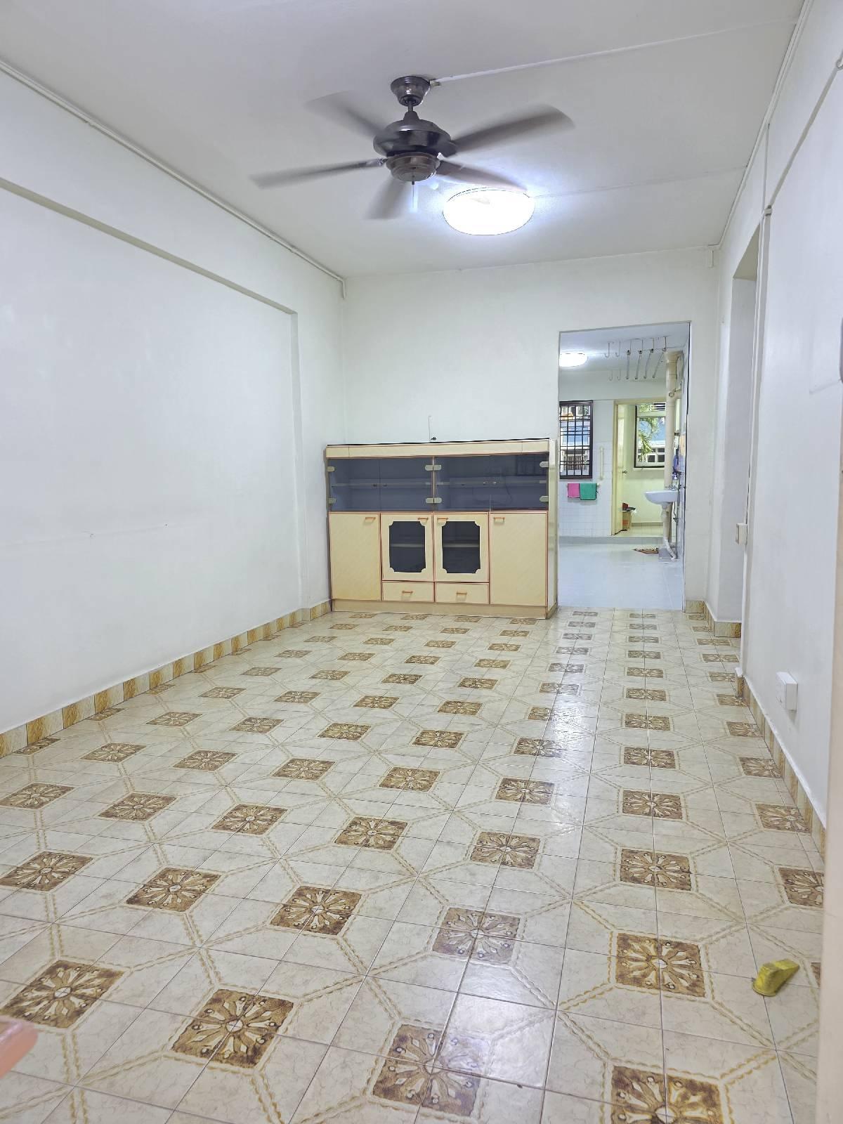 Prop-GPT: HDB Apartment: D20 Ang Mo Kio 343 Ang Mo Kio Avenue 3