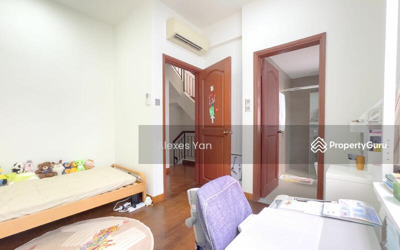 Terrace for Sale, D'Manor, SGD 2,990,000 | 99-year lease