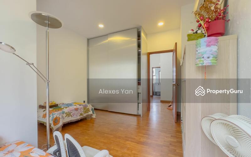 Terrace for Sale, D'Manor, SGD 2,990,000 | 99-year lease