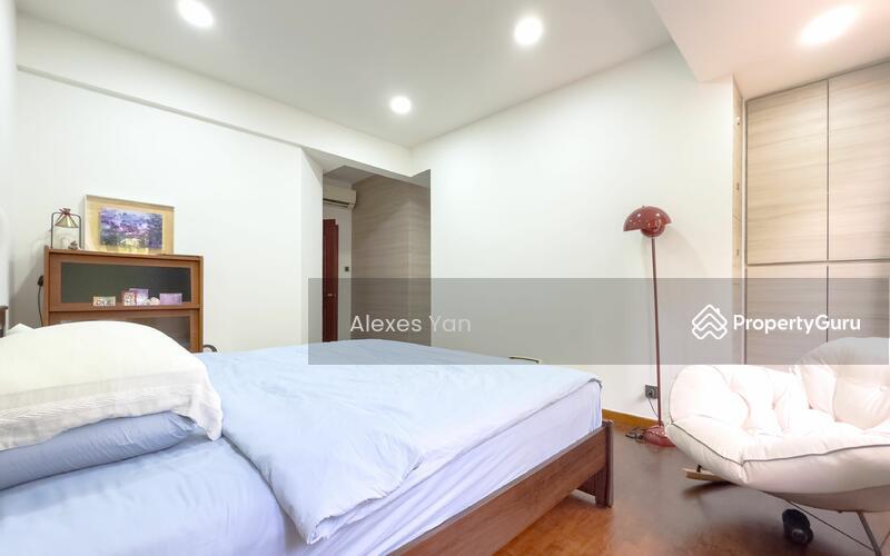 Terrace for Sale, D'Manor, SGD 2,990,000 | 99-year lease