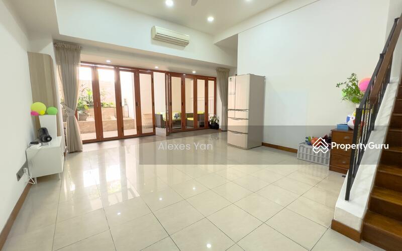 Terrace for Sale, D'Manor, SGD 2,990,000 | 99-year lease