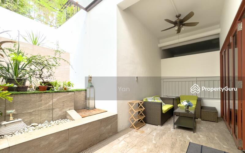 Terrace for Sale, D'Manor, SGD 2,990,000 | 99-year lease