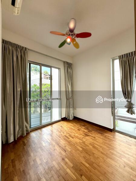 Condominium - Cluster House for Sale: D16, 465476