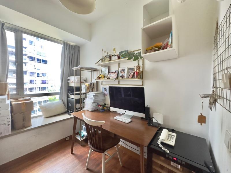 Condominium for Sale, Waterfront Key Condominium For Sale, $2,300,000, 3 Bed 3 Bath 1,324 sqft $1,737.00 psf, SGD 2,300,000
