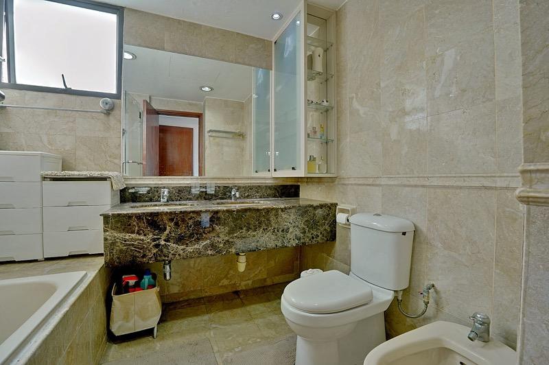 Condominium for Sale, Parc Oasis Condominium For Sale, $2,080,000, 4 Bed 3 Bath 1,506 sqft $1,381.00 psf, SGD 2,080,000 | 99-year Leasehold