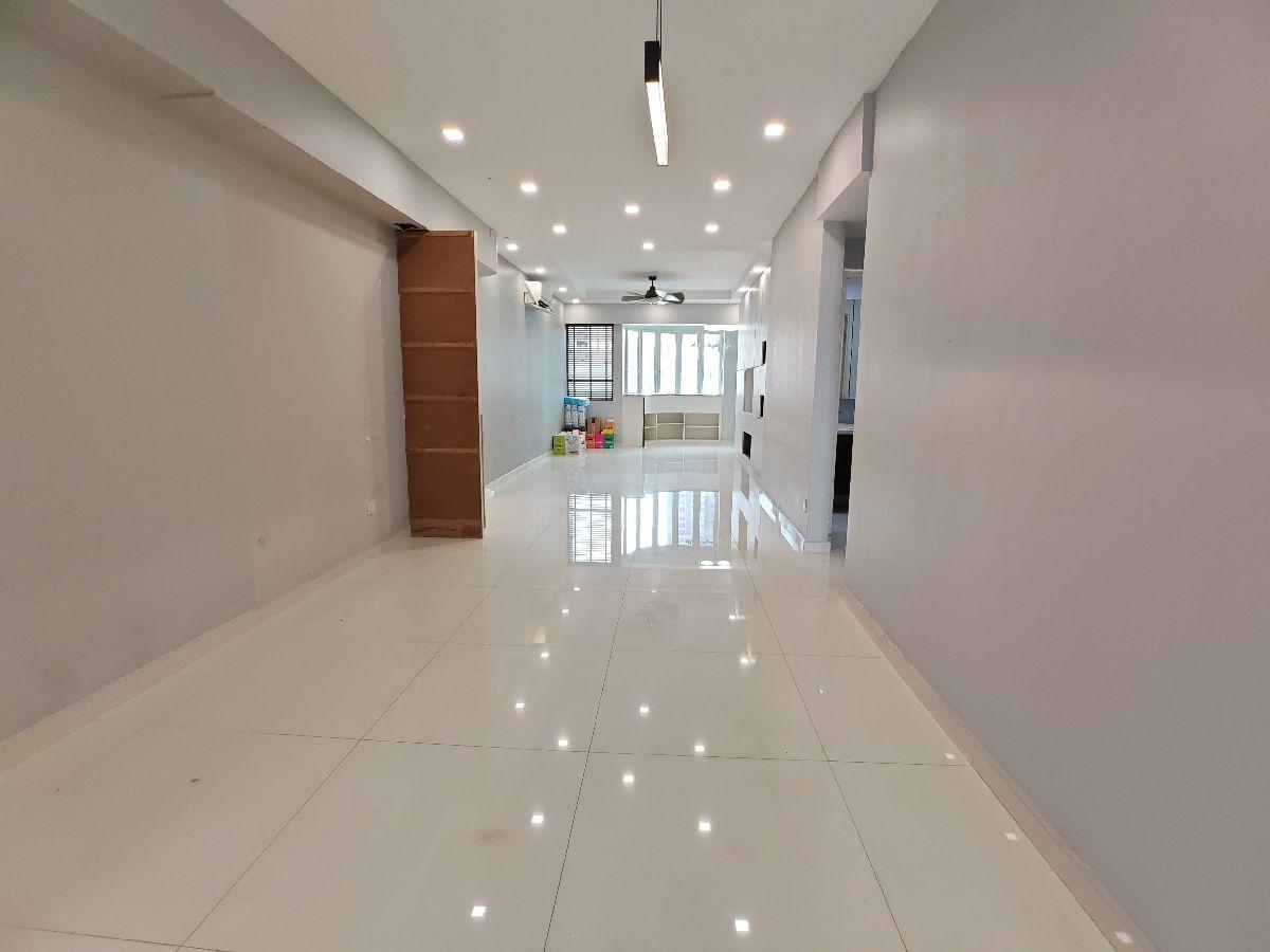 Apartment for Sale, Ritz Mansions Apartment For Sale, $1,995,000, 3 Bed 2 Bath 1,302 sqft $1,532.00 psf, SGD 1,995,000 | Freehold