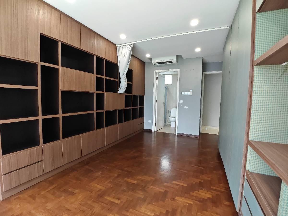 Apartment for Sale, Ritz Mansions Apartment For Sale, $1,995,000, 3 Bed 2 Bath 1,302 sqft $1,532.00 psf, SGD 1,995,000 | Freehold