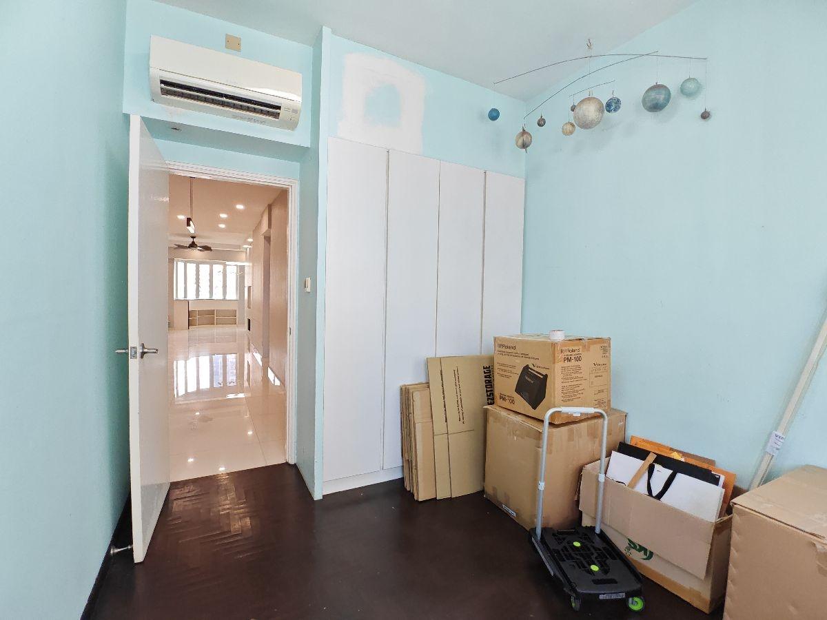 Apartment for Sale, Ritz Mansions Apartment For Sale, $1,995,000, 3 Bed 2 Bath 1,302 sqft $1,532.00 psf, SGD 1,995,000 | Freehold