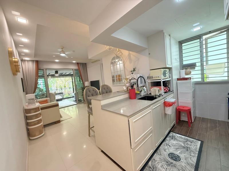 Prop-GPT: Condominium: D18 Pasir Ris Livia