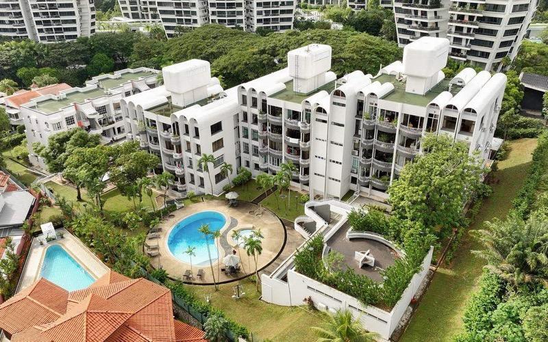 Prop-GPT: Condominium: D10  Charming Garden
