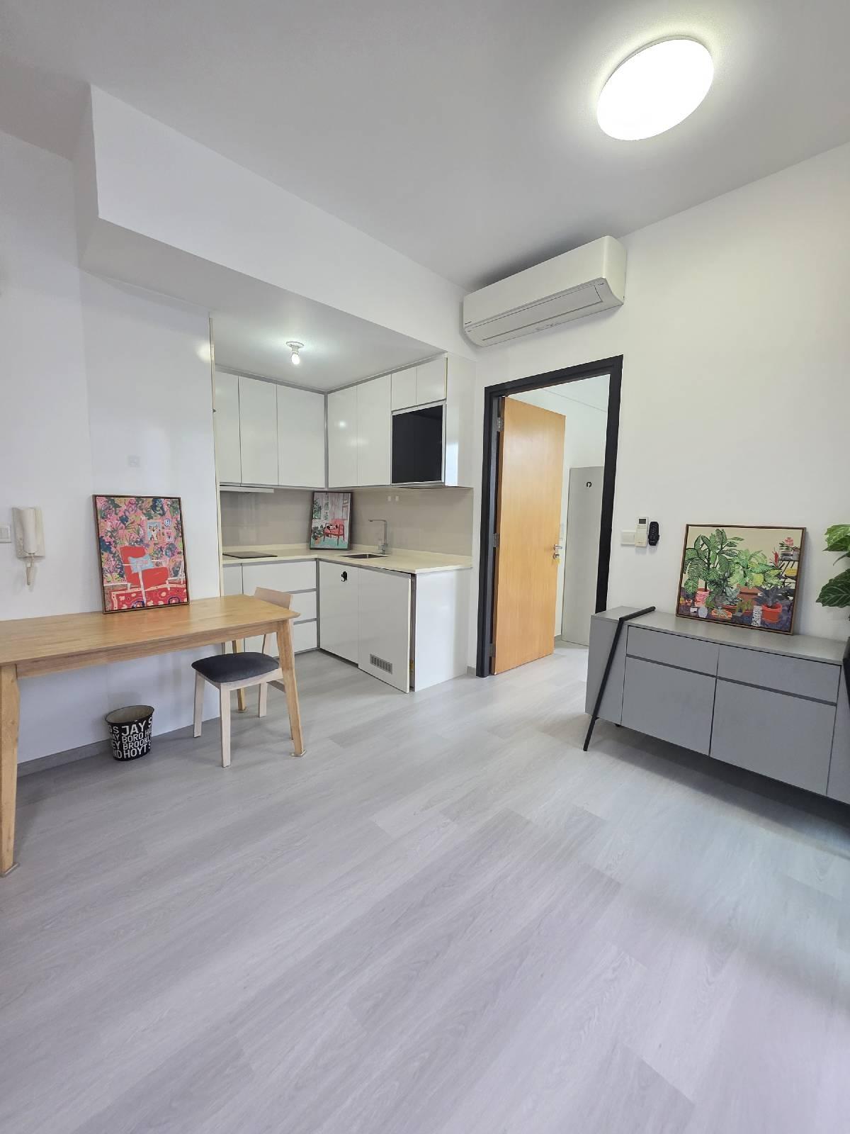 Prop-GPT: Apartment: D10  Loft @ Stevens