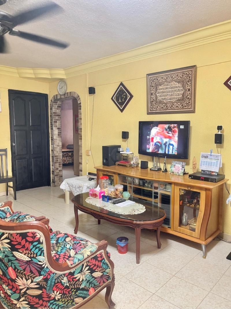 Prop-GPT: HDB Apartment: D16  95 Bedok North Avenue 4