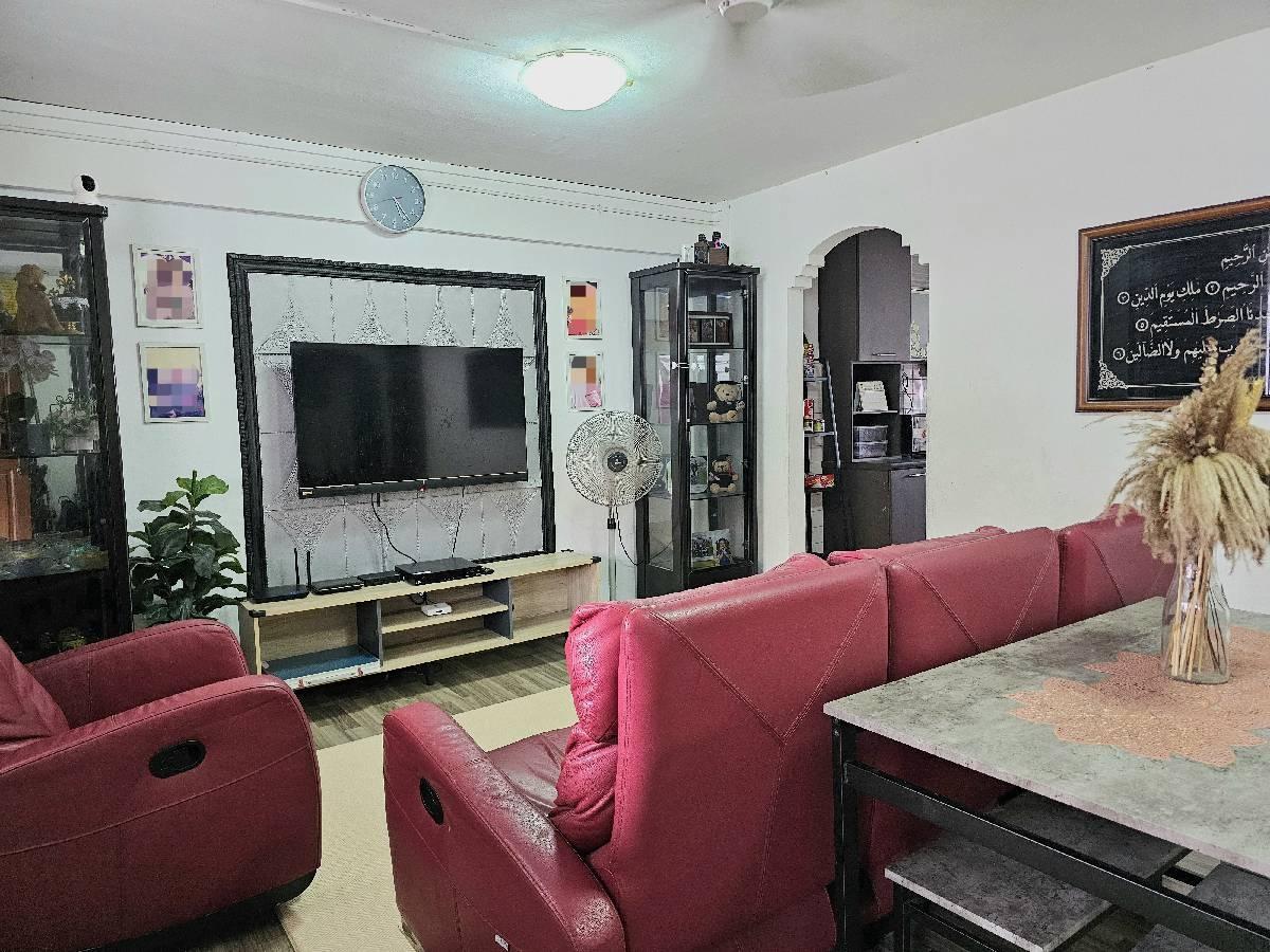 Prop-GPT: HDB Apartment: D20  149 Bishan Street 11