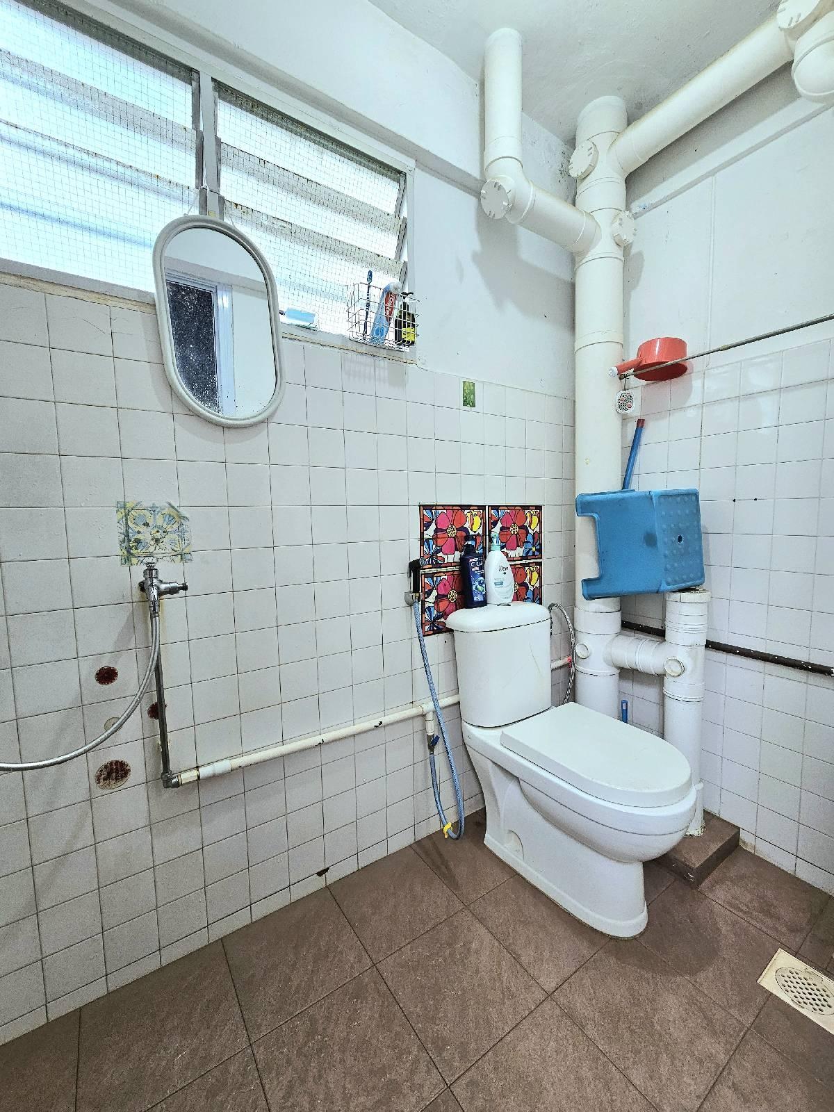 HDB Apartment for Sale, 149 Bishan Street 11 HDB Apartment For Sale, $610,000, 3 Bed 2 Bath 904 sqft $675.00 psf, SGD 610,000 | 99-year Leasehold