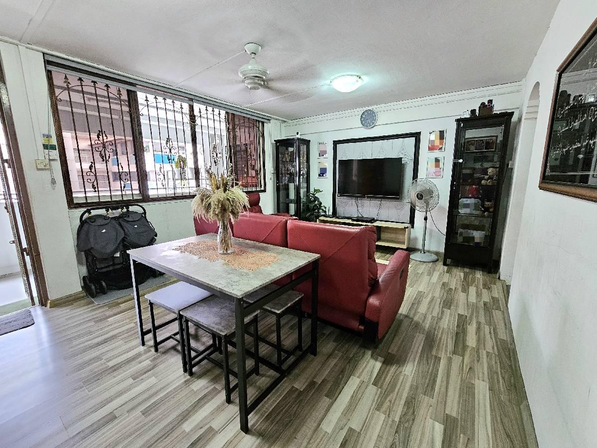 HDB Apartment for Sale, 149 Bishan Street 11 HDB Apartment For Sale, $610,000, 3 Bed 2 Bath 904 sqft $675.00 psf, SGD 610,000 | 99-year Leasehold