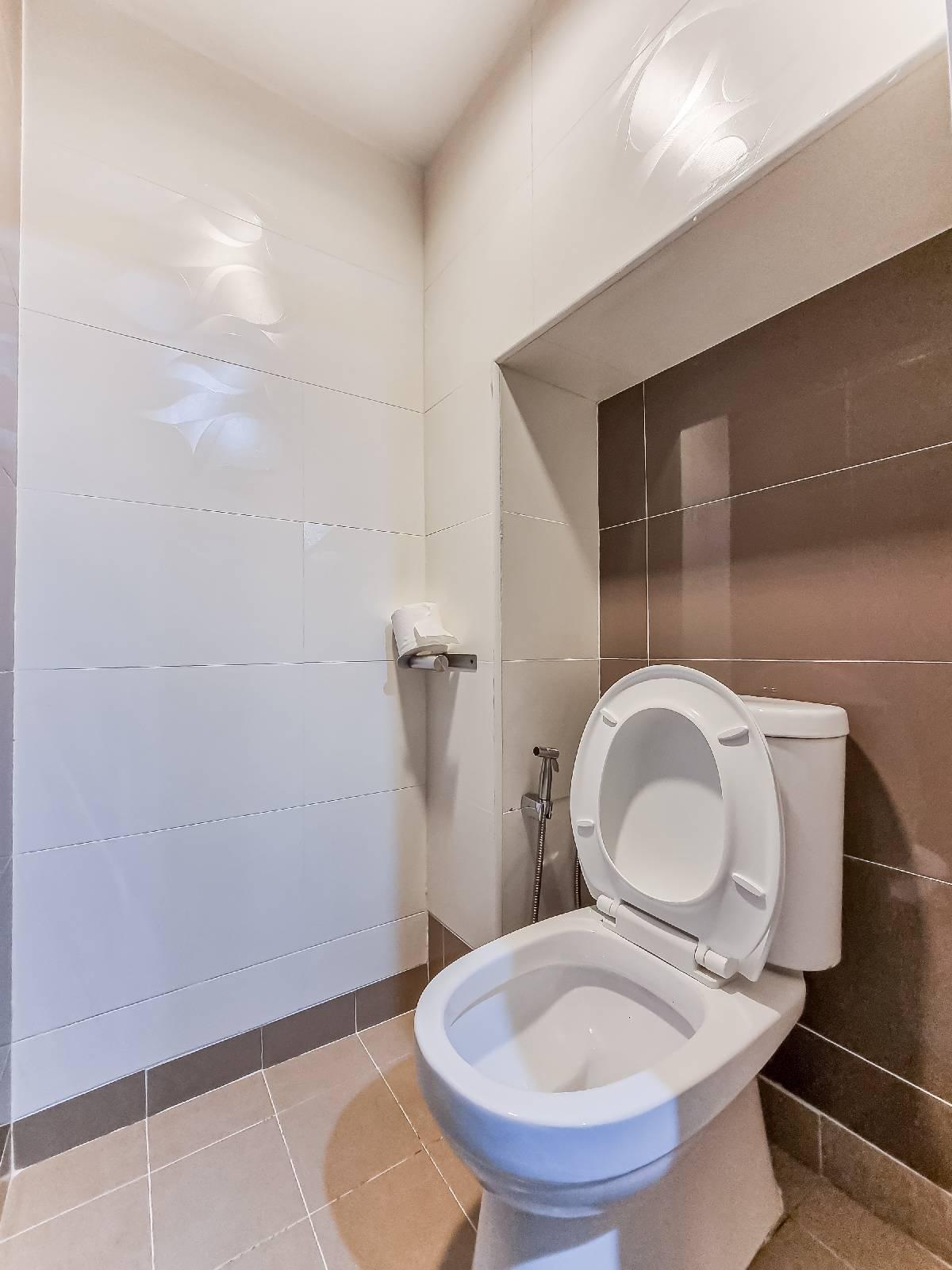 HDB Apartment for Sale, 116 Lorong 2 Toa Payoh HDB Apartment For Sale, $499,000, 2 Bed 1 Bath 775 sqft $644.00 psf, SGD 499,000 | 99-year Leasehold