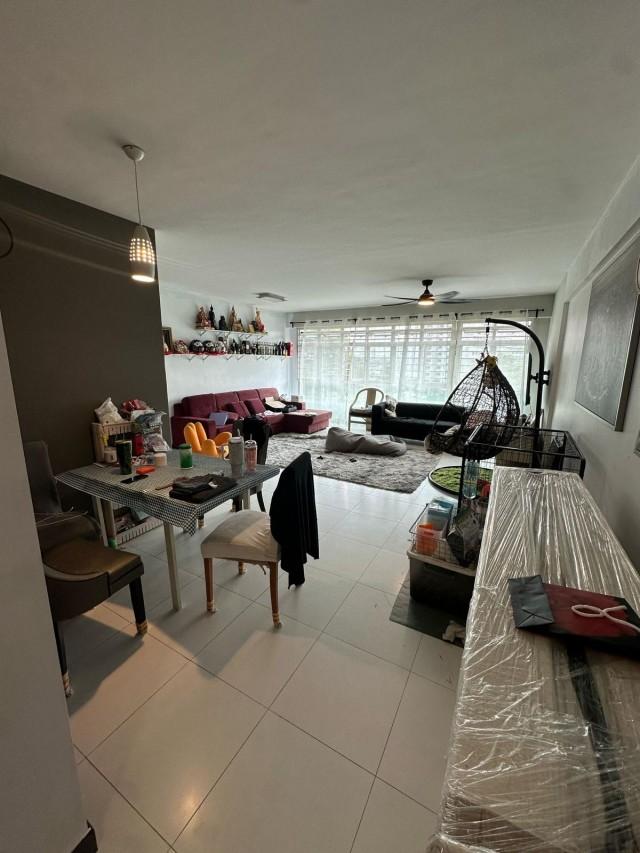 Prop-GPT: HDB Apartment: D22 Boon Lay 183A Boon Lay Avenue