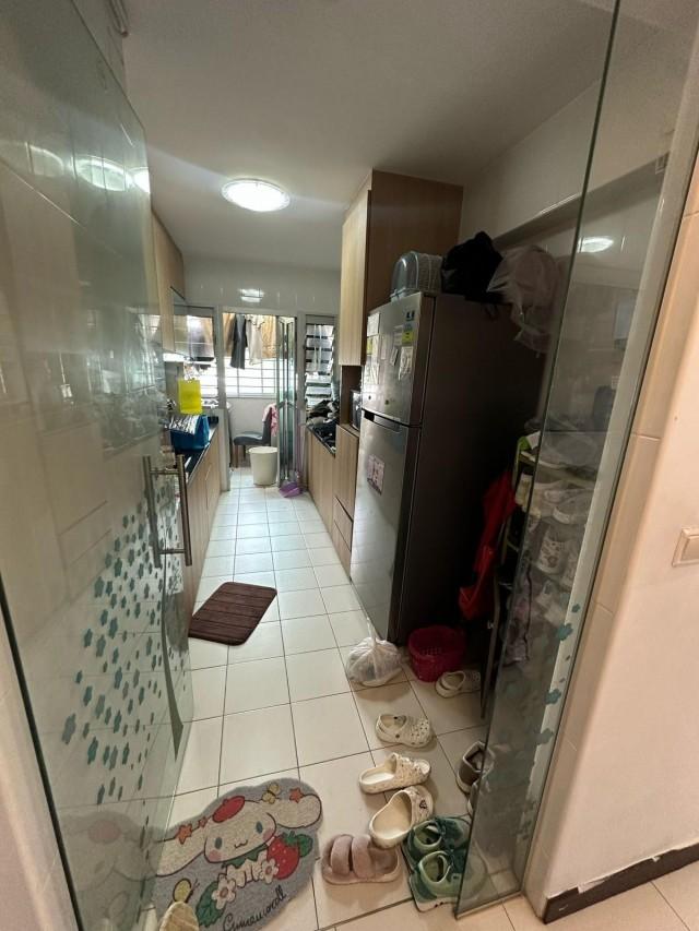 HDB Apartment for Sale, 183A Boon Lay Avenue HDB Apartment For Sale, $900,000, 3 Bed 2 Bath 1,206 sqft $746.00 psf, SGD 900,000 | 99-year Leasehold