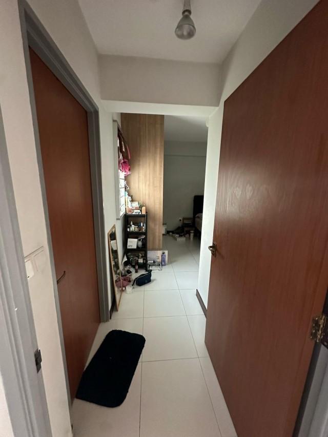 HDB Apartment for Sale, 183A Boon Lay Avenue HDB Apartment For Sale, $900,000, 3 Bed 2 Bath 1,206 sqft $746.00 psf, SGD 900,000 | 99-year Leasehold