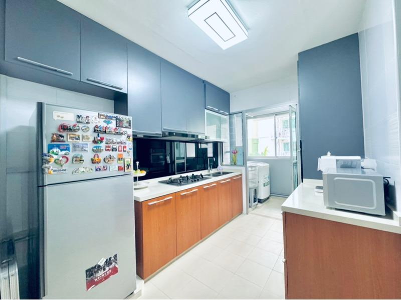 HDB Apartment for Sale. 