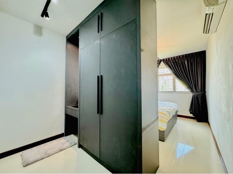 HDB Apartment for Sale. 