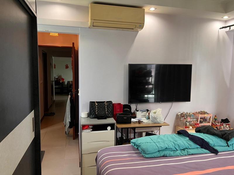HDB Apartment for Sale, 209C Compassvale Lane HDB Apartment For Sale, $668,000, 3 Bed 2 Bath 990 sqft $675.00 psf, SGD 668,000 | 99-year Leasehold