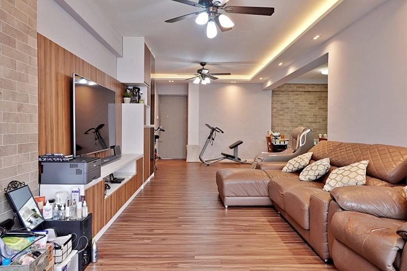 HDB Apartment for Sale, 225 Choa Chu Kang Central HDB Apartment For Sale, $698,000, 3 Bed 2 Bath 129 sqft $5,411.00 psf, SGD 698,000 | 99-year Leasehold