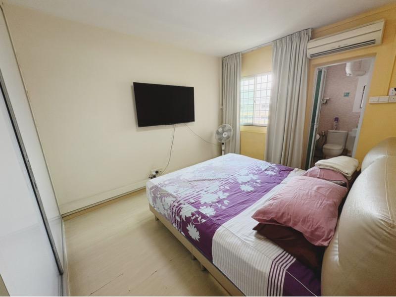 HDB Apartment for Sale, 833 Yishun Street 81 HDB Apartment For Sale, $480,000, 2 Bed 2 Bath 785 sqft $611.00 psf, SGD 480,000 | 99-year Leasehold