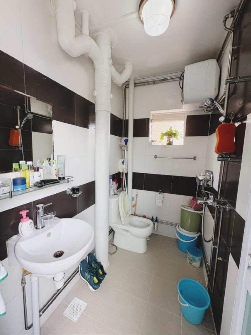 HDB Apartment for Sale, 833 Yishun Street 81 HDB Apartment For Sale, $480,000, 2 Bed 2 Bath 785 sqft $611.00 psf, SGD 480,000 | 99-year Leasehold
