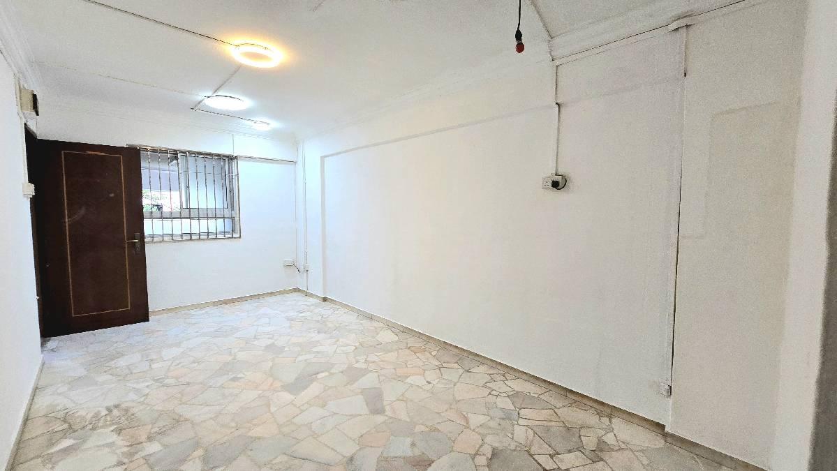 HDB Apartment for Sale. 