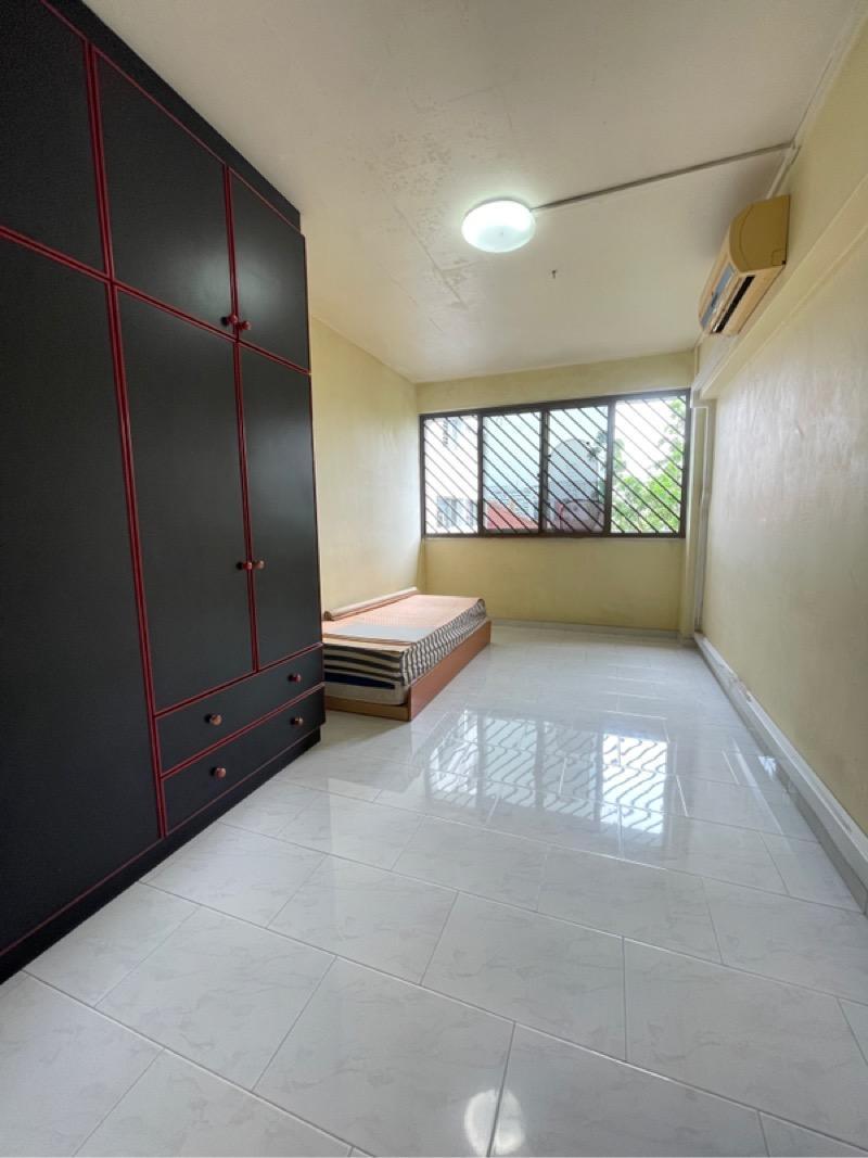 HDB Apartment for Sale, 844 Yishun Street 81 HDB Apartment For Sale, $599,999, 3 Bed 2 Bath 107 sqft $5,607.00 psf, SGD 599,999 | 99-year Leasehold