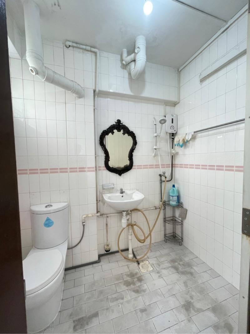 HDB Apartment for Sale, 844 Yishun Street 81 HDB Apartment For Sale, $599,999, 3 Bed 2 Bath 107 sqft $5,607.00 psf, SGD 599,999 | 99-year Leasehold