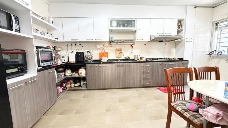 HDB Apartment for Sale, 894 Tampines Street 81 HDB Apartment For Sale, $1,080,000, 4 Bed 2 Bath 1,528 sqft $707.00 psf, SGD 1,080,000 | 99-year Leasehold
