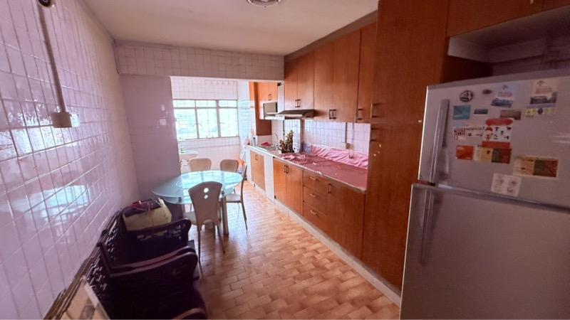 HDB Apartment for Sale, 202 Tampines Street 21 HDB Apartment For Sale, $470,000, 2 Bed 2 Bath 807 sqft $582.00 psf, SGD 470,000 | 99-year Leasehold
